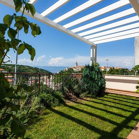 Villa Mirela Apartment Vrbnik Eksteriør billede