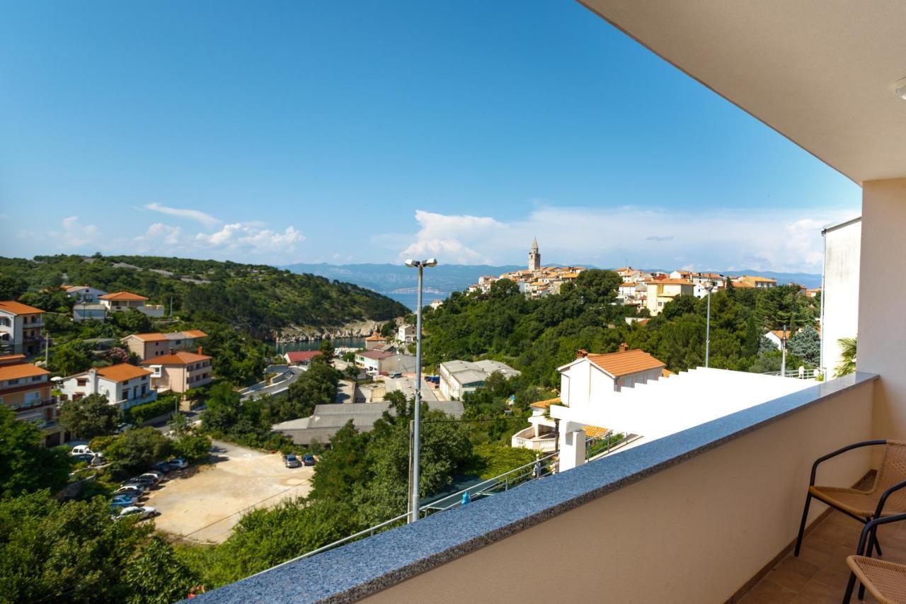 Villa Mirela Apartment Vrbnik Eksteriør billede