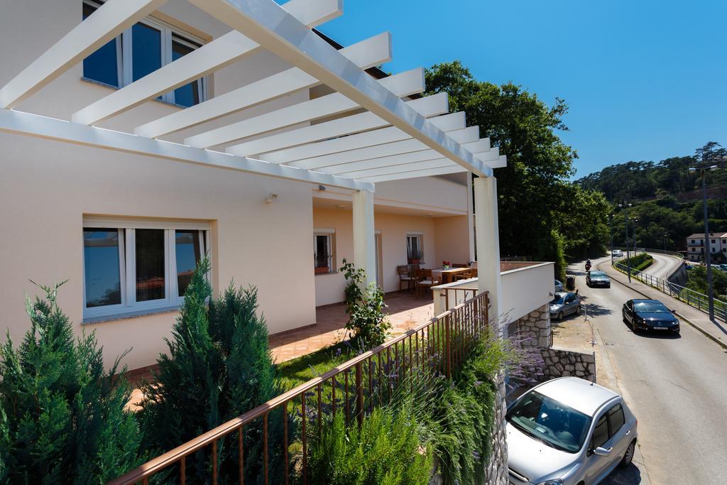 Villa Mirela Apartment Vrbnik Eksteriør billede
